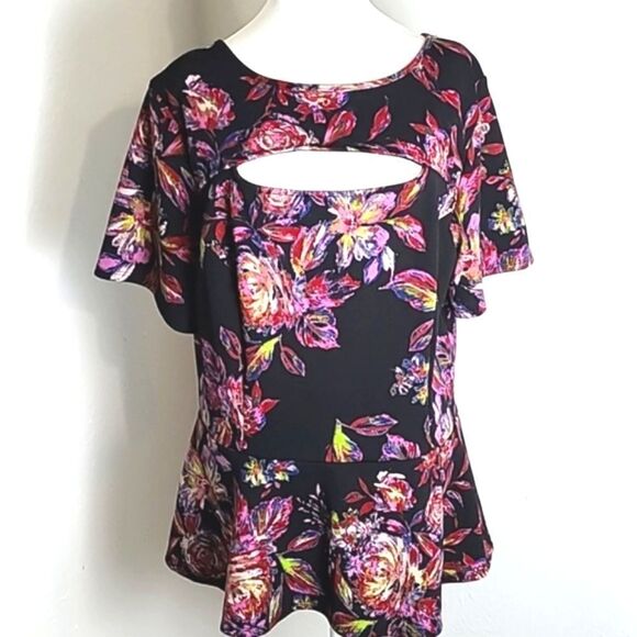 Ashley Stewart Black Peplum Top, Pink/Red Flowers, Cut-out in Front, Sz 18/20 - Picture 1 of 9